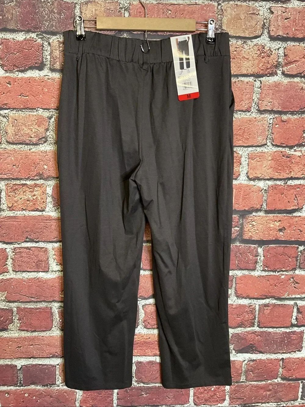 32 Degrees COOL Women M Gray Solid Flat Front Straight Leg Pants Pocket NWT NEW